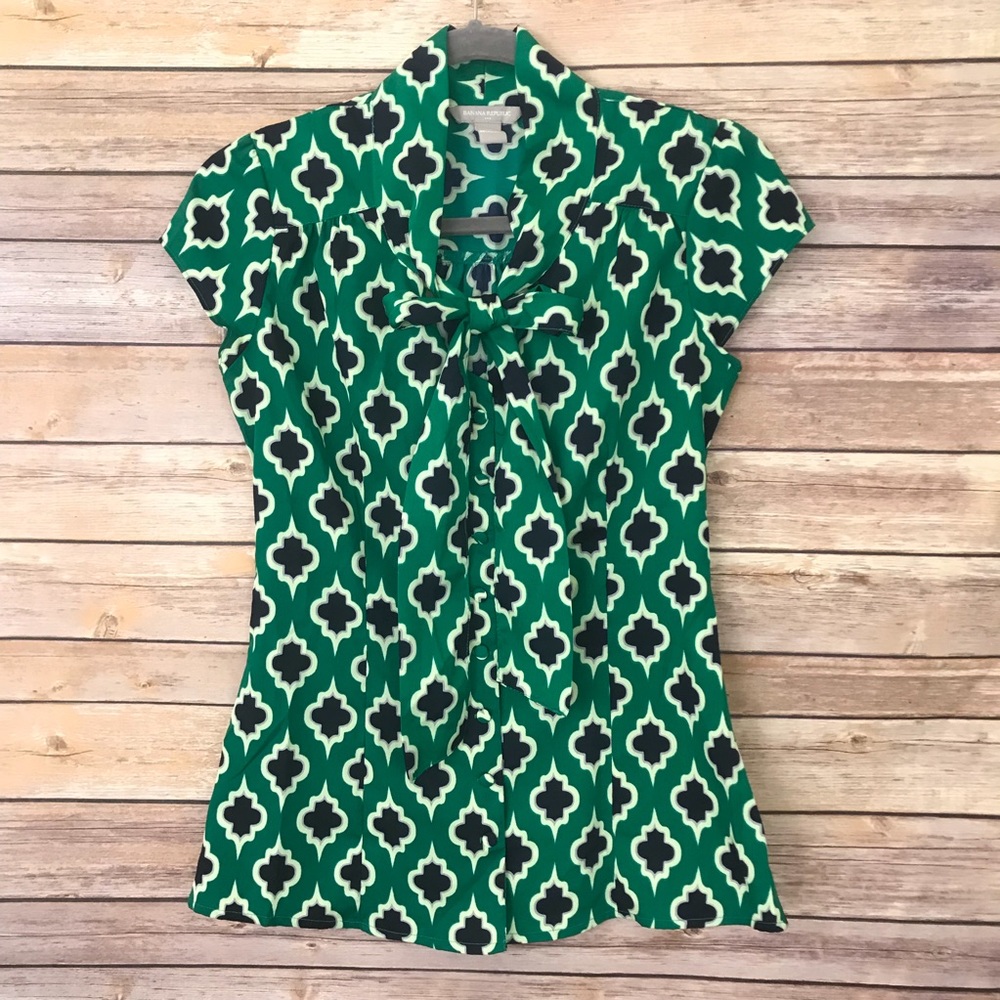 Banana Republic Pussy Bow Blouse Size 0